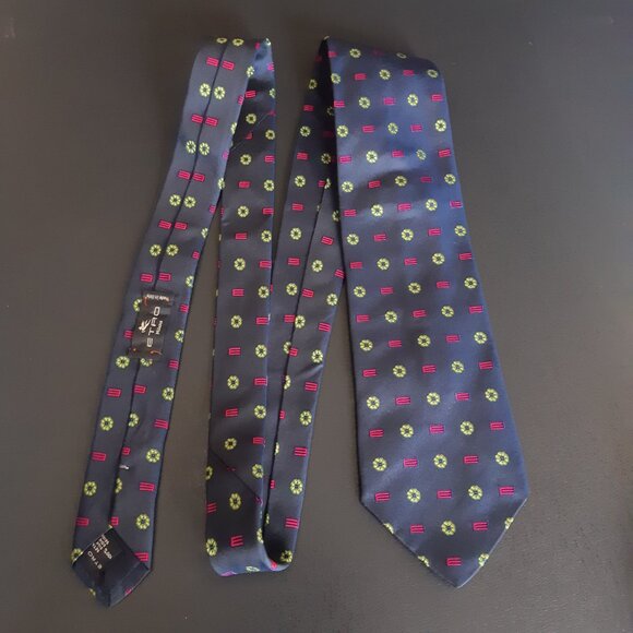 ETRO Milano 100% Silk Men's Neck Tie Navy w/ Pink "E" Logo Design - Picture 5 of 11